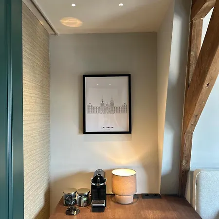 Rembrandt & Vermeer Bed & Breakfast 3*